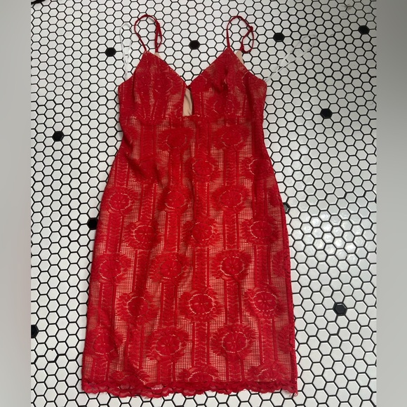 Lulus avianna cutout lace dress size medium - Picture 5 of 11
